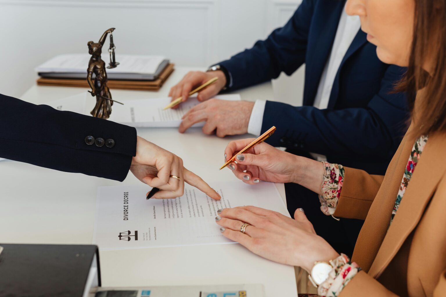 Navigating the Divorce Timeline: Why a Diligent Lawyer Is Key to Moving Forward