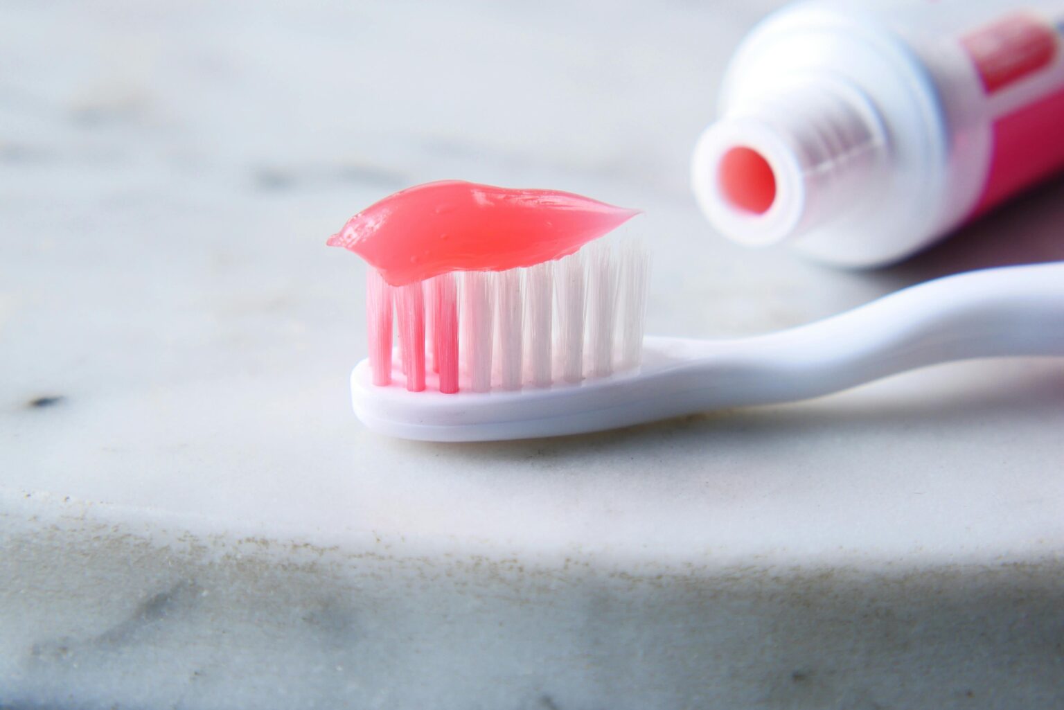 Reasons to Switch to Dioxibrite Toothpaste